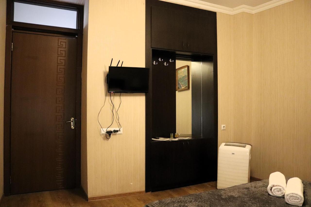 Aivani 8 Tiflis Exterior foto